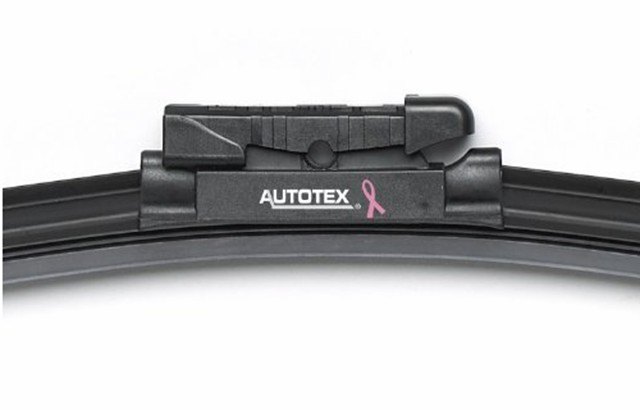 „AutoTex PINK“ valytuvų šluotelės padeda „išnaikinti krūties vėžį“