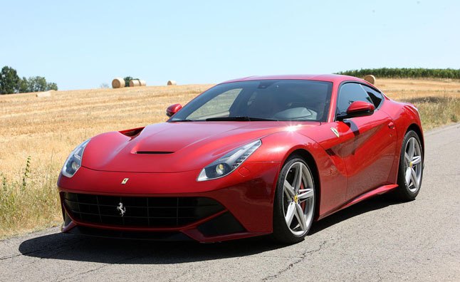 „Ferrari F12 Berlinetta“ debiutuos Šiaurės Amerikoje