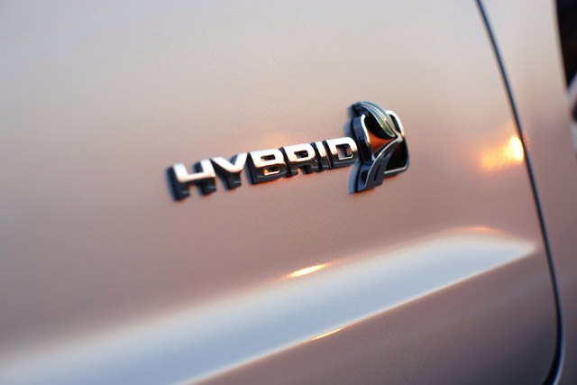 Obamos administracija perka ketvirtadalį visų šalies hibridinių automobilių