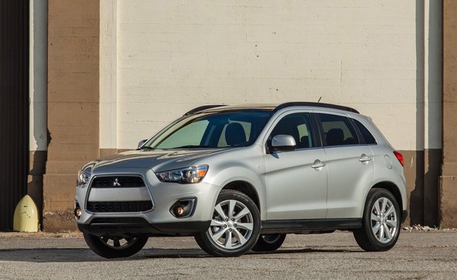 „Mitsubishi Outlander Sport“ atšaukiamas dėl oro pagalvių defekto
